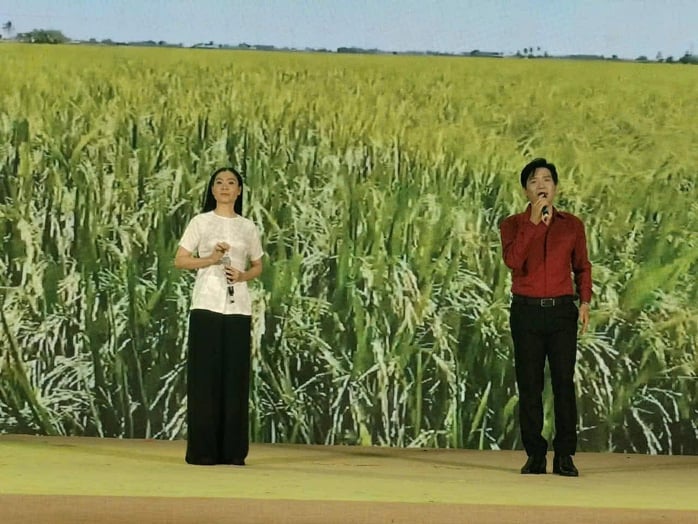 Nghệ sĩ Nhà hát Cao Văn Lầu tạo ấn tượng đẹp tại TP HCM - Ảnh 5.