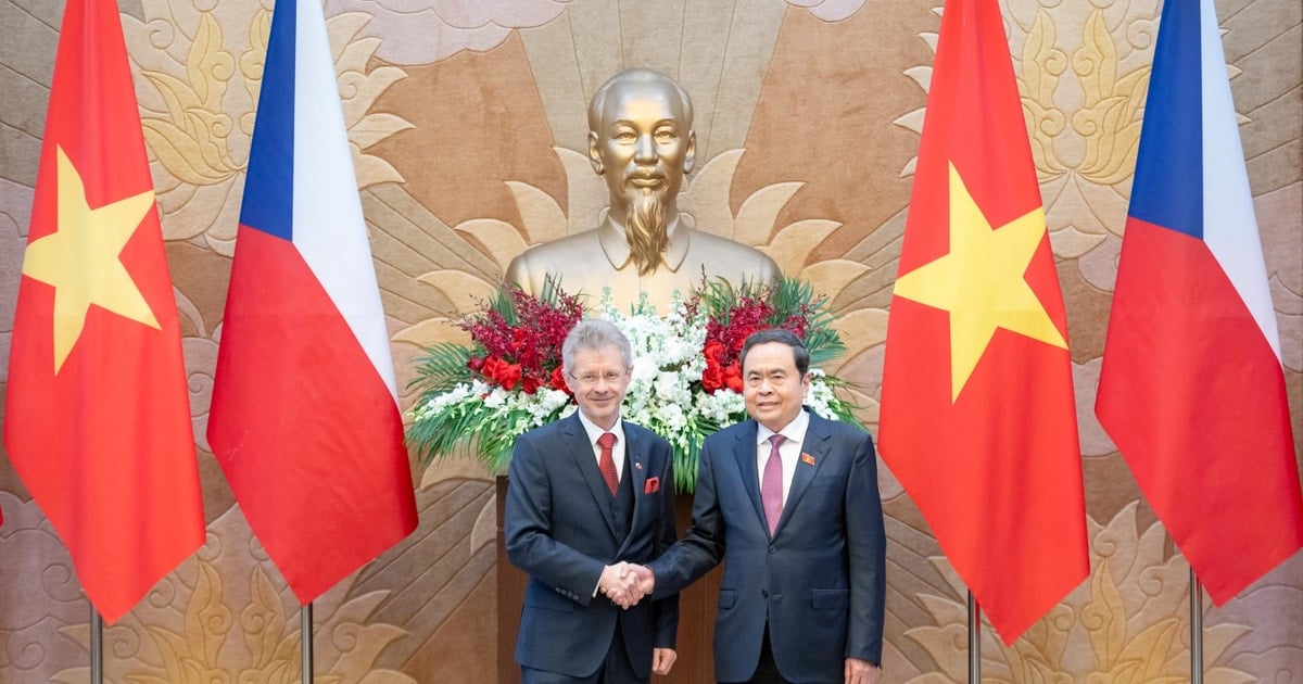 Chủ tịch Thượng viện Czech kết thúc chuyến thăm chính thức Việt Nam
