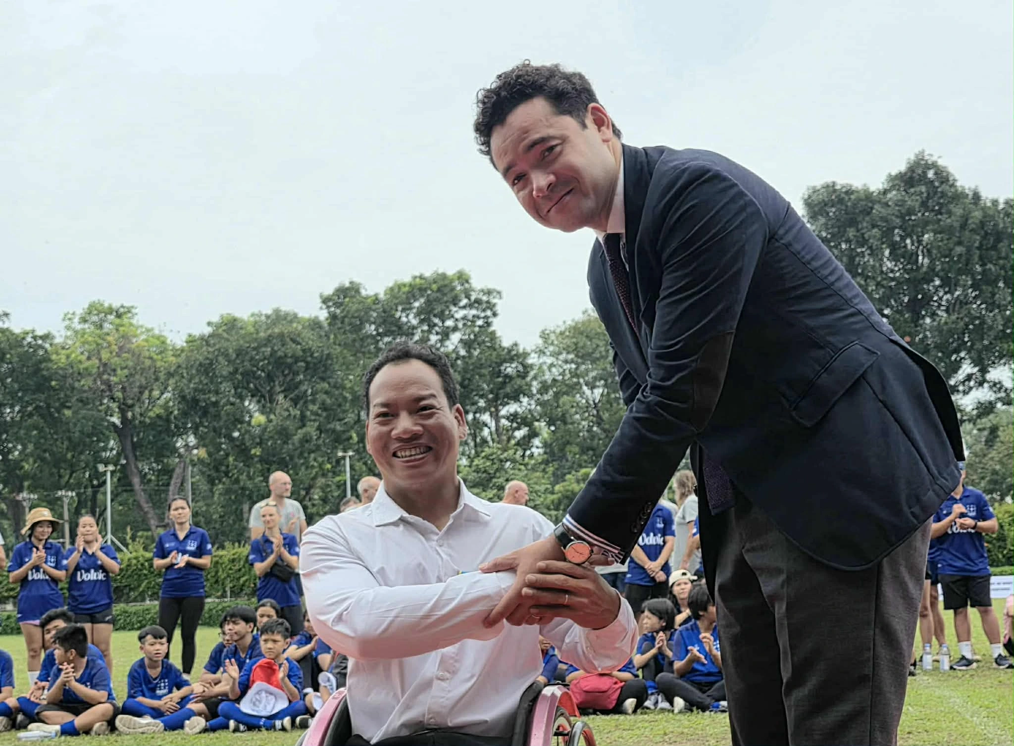 Pháp trao huy chương vàng cho những nỗ lực của VĐV Lê Văn Công