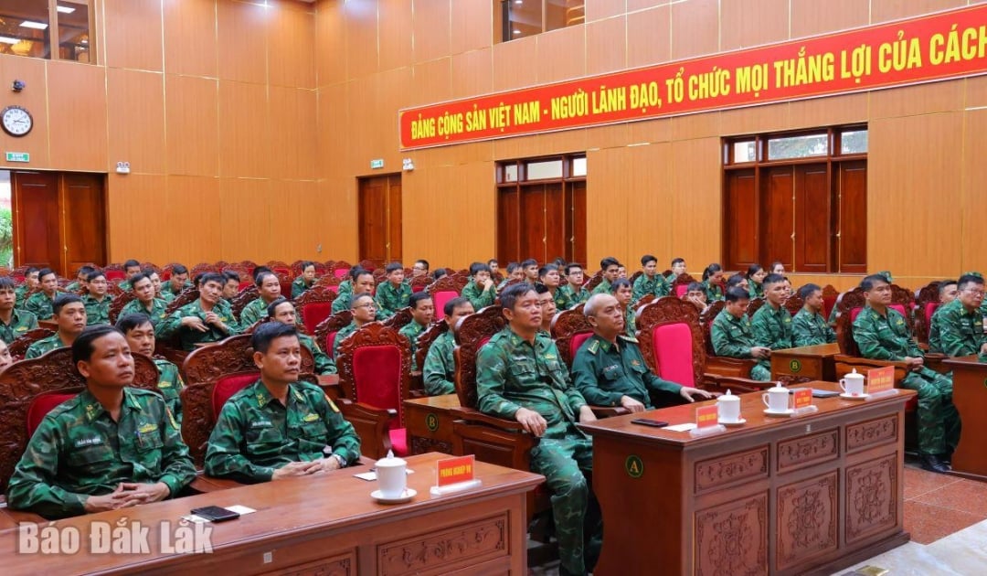 Delegierte, die an der Einführungszeremonie teilnehmen.