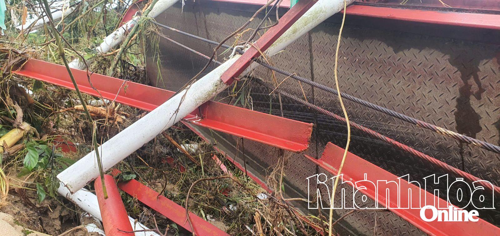 Was von der White Stone Suspension Bridge übrig geblieben ist