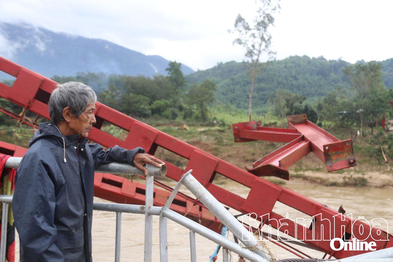 Die Einheimischen waren fassungslos, als sie sahen, dass die vertraute Brücke nur noch eine Erinnerung war.