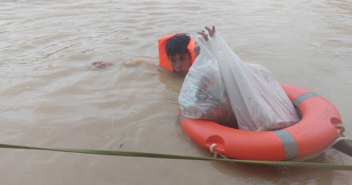 Trường học TP.HCM chia sẻ lời kêu gọi của Ủy ban MTTQ Việt Nam, cứu trợ miền Trung