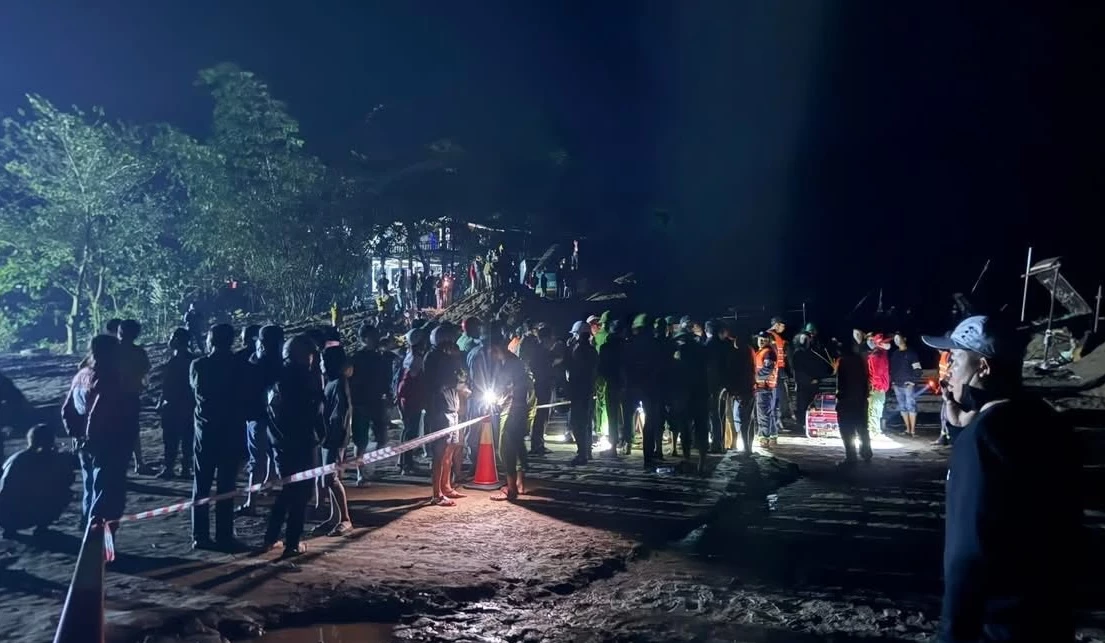 សពអ្នកបើកបរត្រាក់ទ័រលិចទឹកត្រូវបានសមត្ថកិច្ចប្រគល់ឱ្យក្រុមគ្រួសារយកទៅធ្វើបុណ្យតាមប្រពៃណី - រូបថត CTV