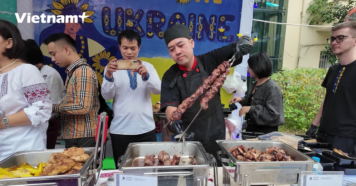 Trải nghiệm hương vị năm châu giữa lòng Thủ đô Hà Nội PV