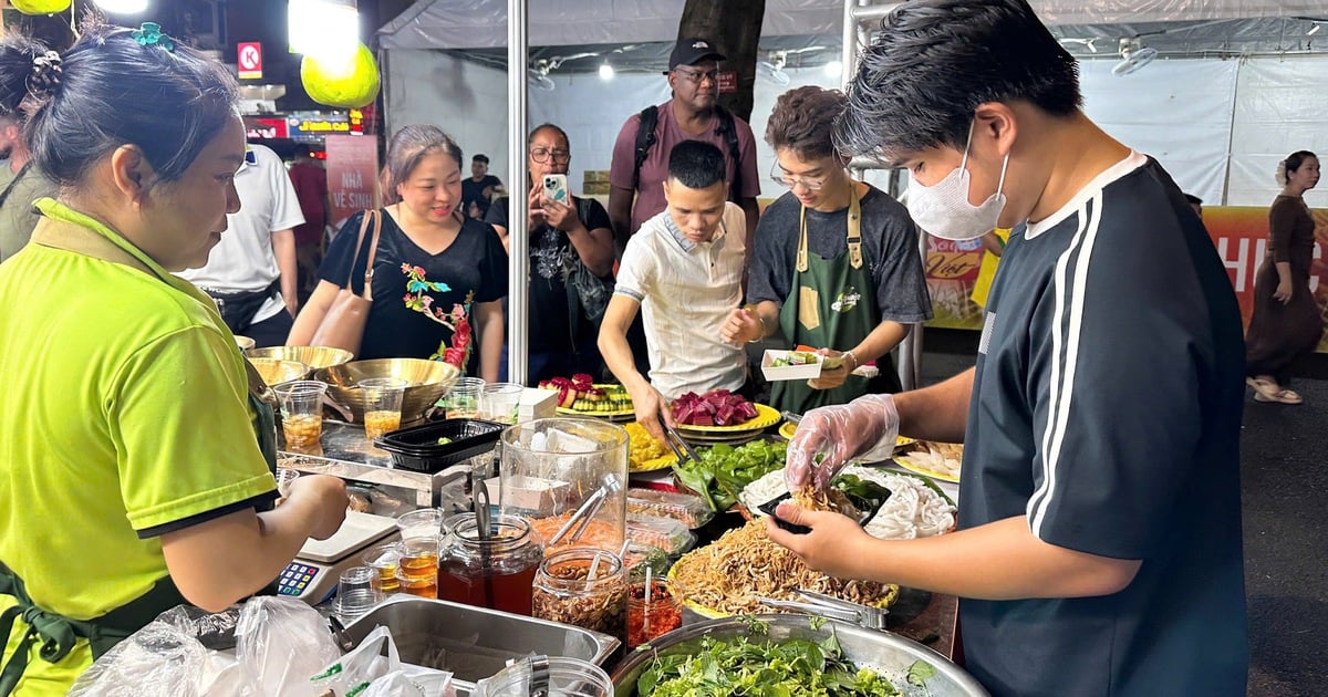 Cả trăm món ngon từ bún trong Ngày hội Sợi gạo Việt ở TP.HCM