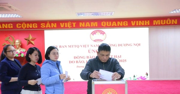 Các phường Kiến Hưng, Dương Nội ủng hộ gần 53 triệu đồng hỗ trợ đồng bào miền Trung