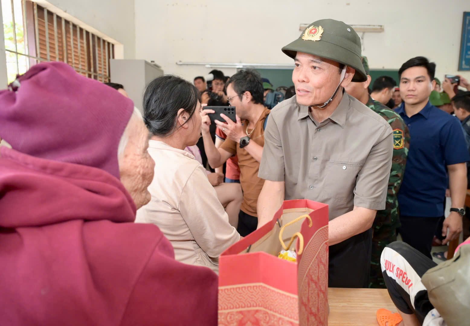 TP Hồ Chí Minh dồn tổng lực hỗ trợ tỉnh Khánh Hòa khắc phục hậu quả mưa lũ