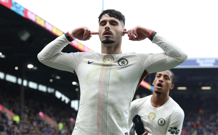 Hạ chủ nhà Burnley, Chelsea lần đầu lên Top 2 Ngoại hạng - Ảnh 3.