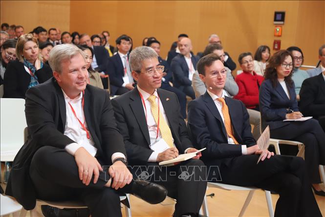 ចំណងជើងរូបថត