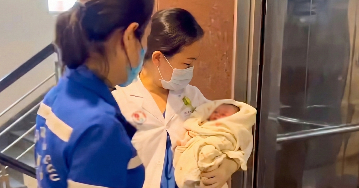 Em bé chào đời ngay tại điểm tránh trú mưa lũ ở Nha Trang