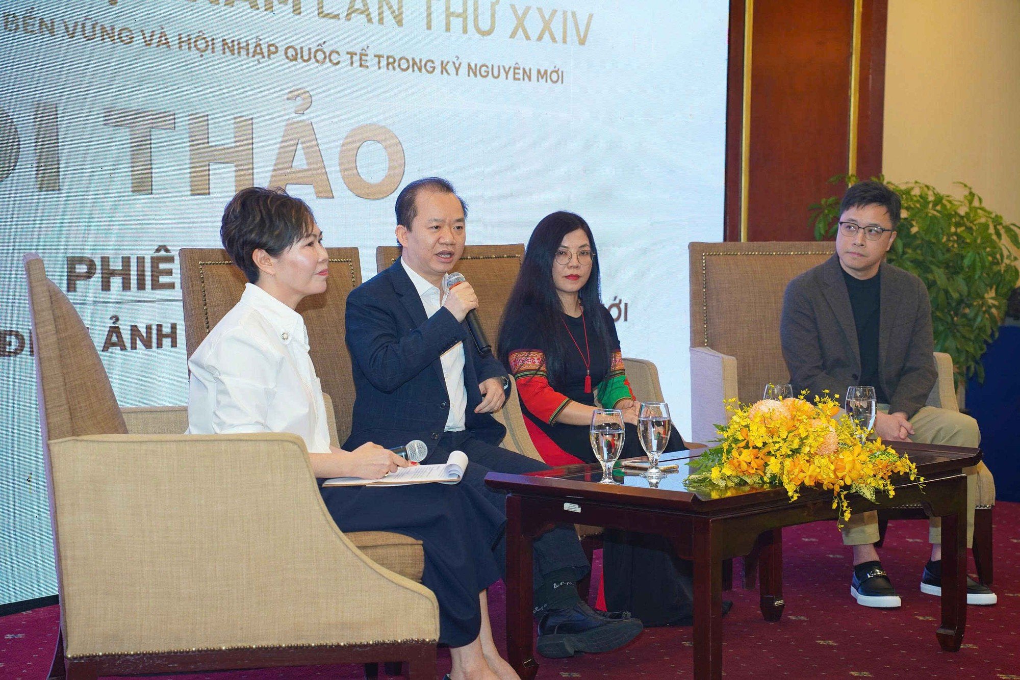 Kể chuyện Việt Nam bằng ngôn ngữ điện ảnh quốc tế- Ảnh 1.