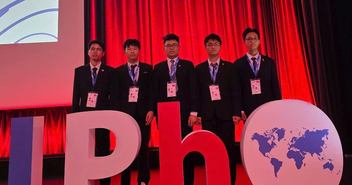 Đầu tư và đãi ngộ xứng tầm: Yếu tố then chốt phát triển học sinh giỏi quốc tế