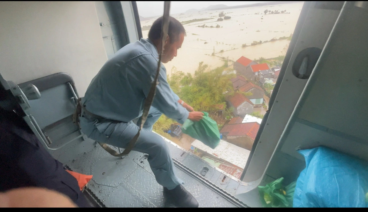 Mưa lũ kỷ lục ở Nam Trung Bộ khiến 85 người chết và mất tích