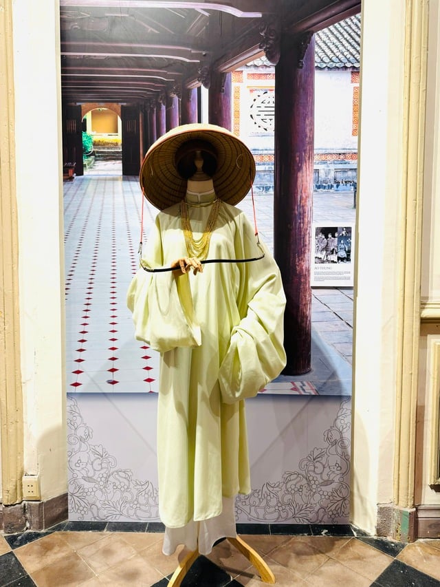 'Nam diện - y phục người Việt qua ba thế kỷ' có gì lạ?- Ảnh 8.