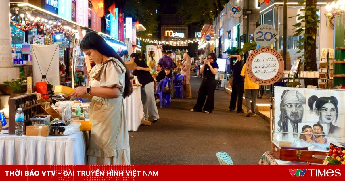 Tour đêm Đường sách có đủ sức thành điểm nhấn cho du lịch TP Hồ Chí Minh?