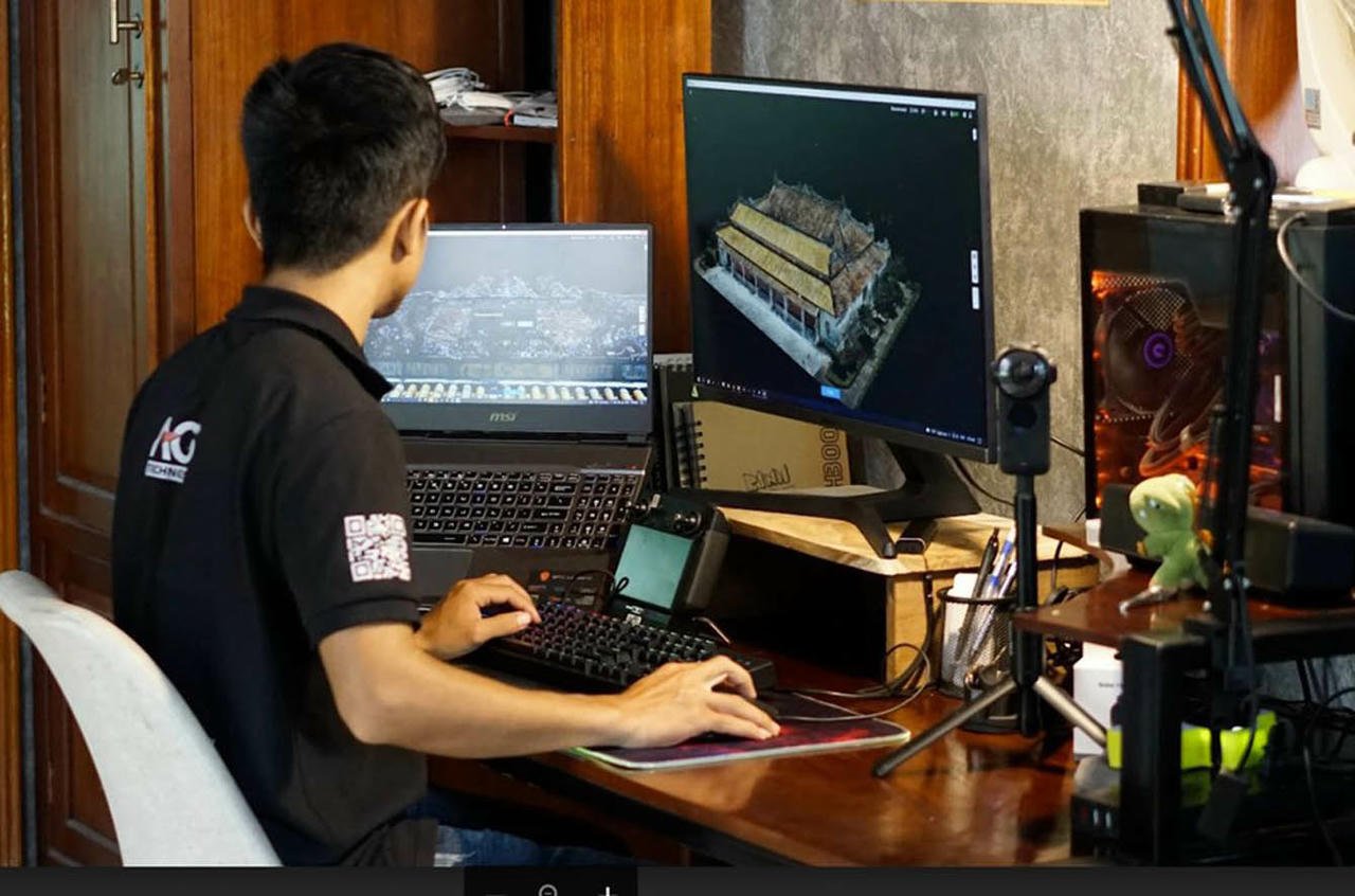 ការដាក់ពង្រាយការស្កែន 3D នៃវត្ថុបុរាណរបស់ Thai Hoa Palace មុនពេលកម្ទេចចោល ដើម្បីមានមូលដ្ឋានសម្រាប់ការស្តារ និងរក្សាទុកទិន្នន័យសម្រាប់ពេលអនាគត។ (ប្រភព៖ ក្រសួងវប្បធម៌ កីឡា និងទេសចរណ៍)