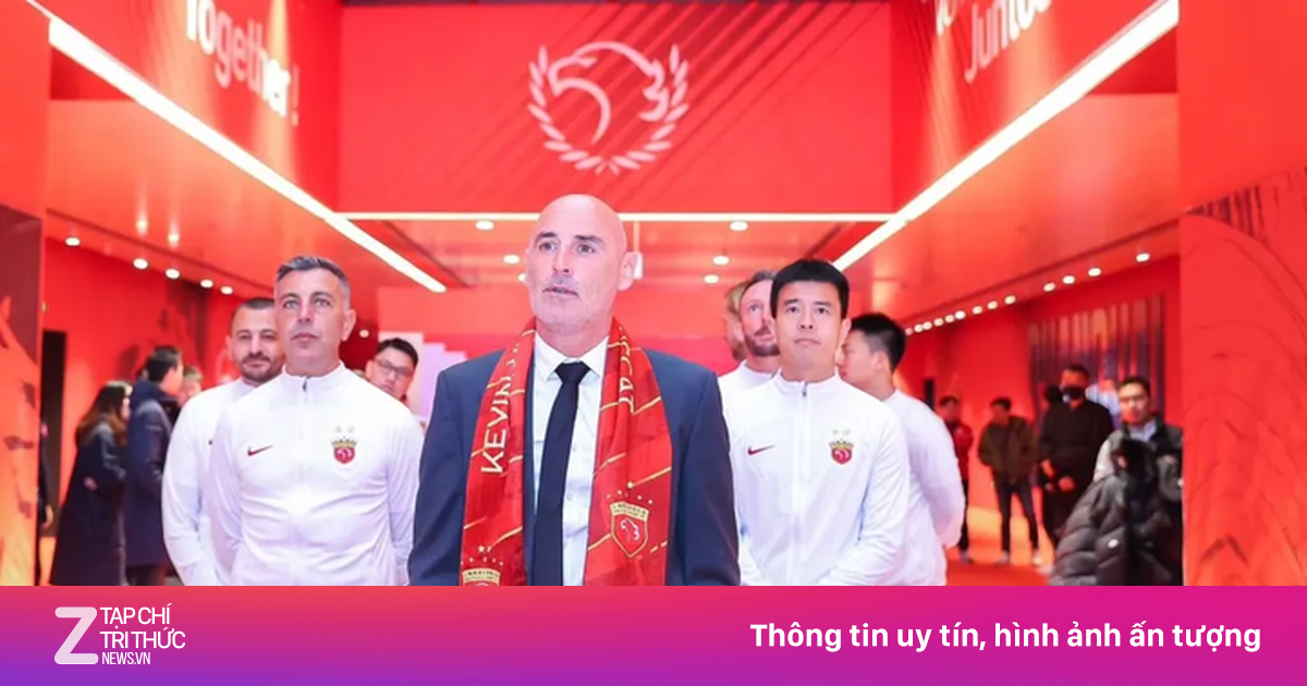 HLV Australia đi vào lịch sử khi vô địch Trung Quốc