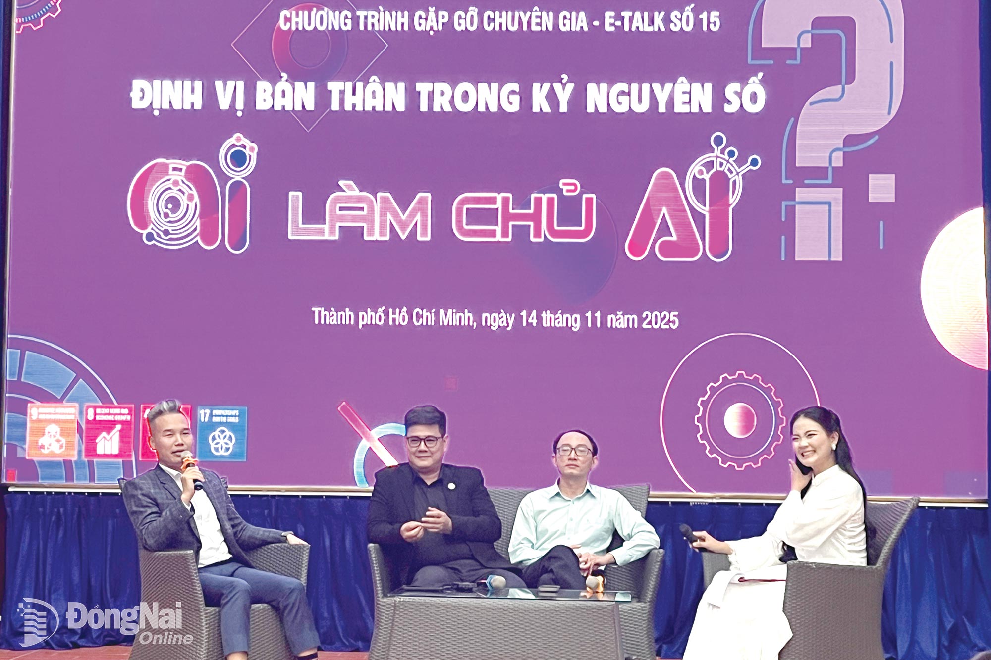 Ai làm chủ AI?