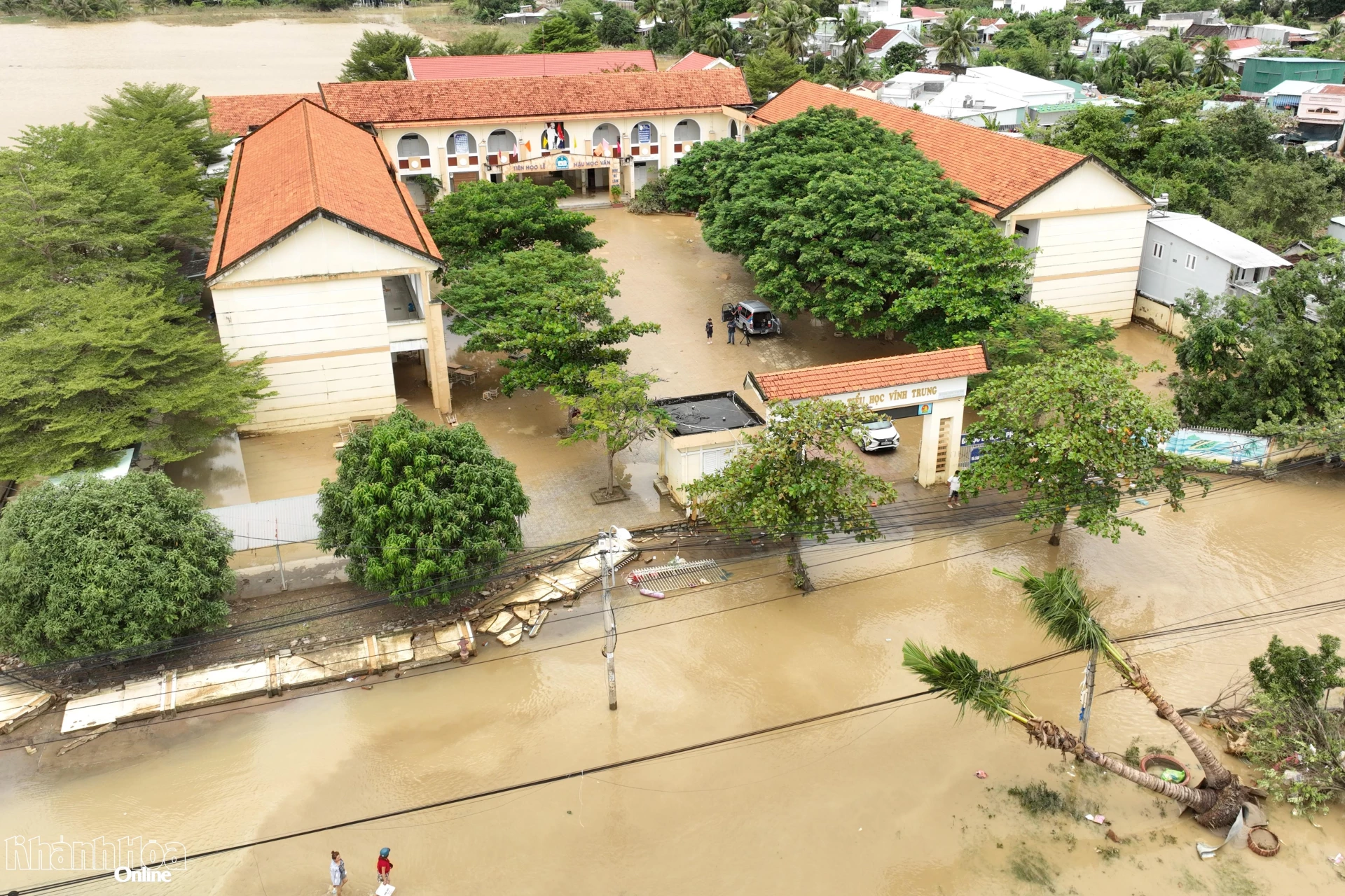 Khẩn trương khắc phục cơ sở giáo dục, y tế bị thiệt hại sau mưa lũ