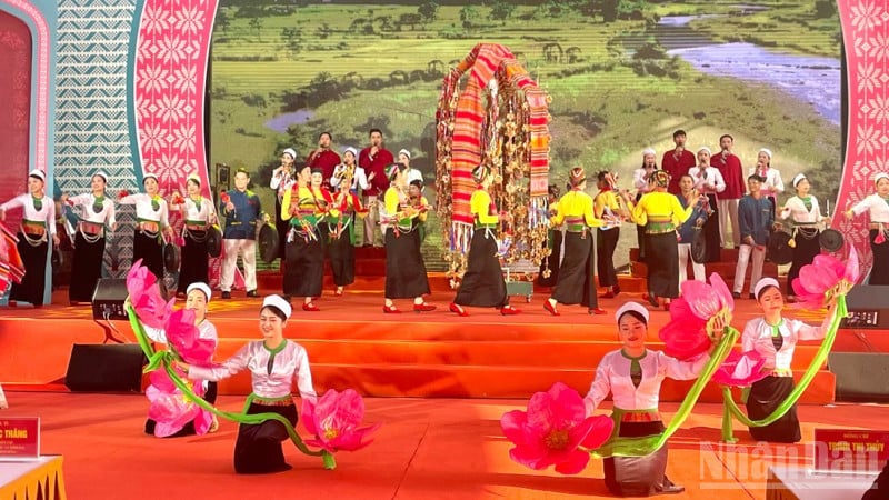 Ouverture du 2e Festival culturel ethnique Muong.