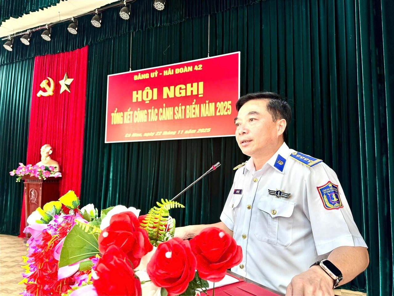 Cảnh sát biển Vùng 4 chống khai thác IUU, nâng cao ý thức ngư dân