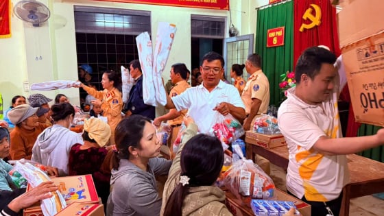 Tập đoàn Hoa Sen triển khai cứu trợ nhu yếu phẩm cho bà con miền Trung