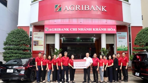 Công đoàn Agribank thăm, động viên và hỗ trợ người lao động Agribank Khánh Hòa
