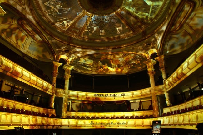 Công nghệ ánh sáng khai mở 115 năm lịch sử Nhà Hát Lớn - Ảnh 25.