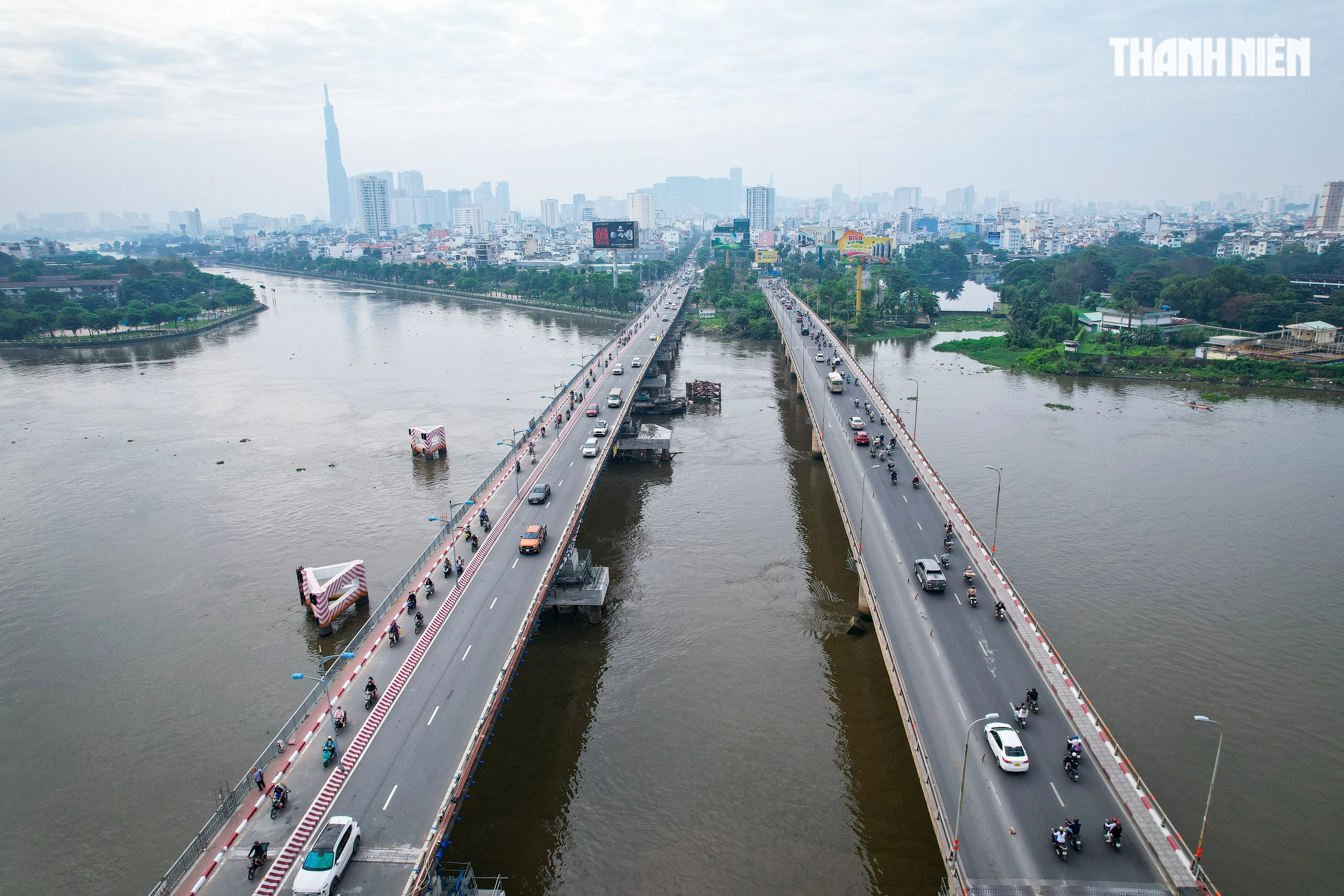 Cầu Bình Triệu 1 chính thức thông xe sau khi nâng tĩnh không lên hơn 1 mét