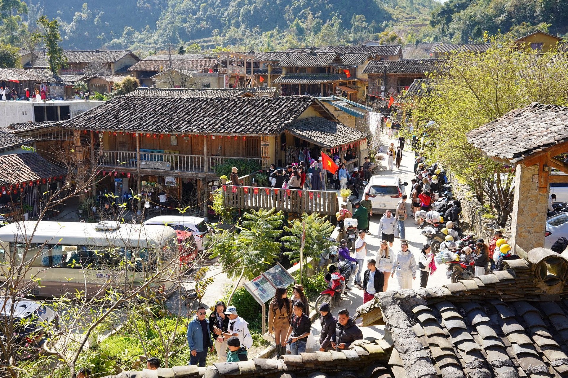 Lo Lo Chai Ha Giang turism