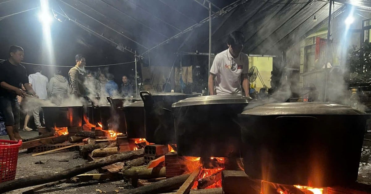 Người dân Đà Nẵng hướng về vùng lũ Nam Trung Bộ