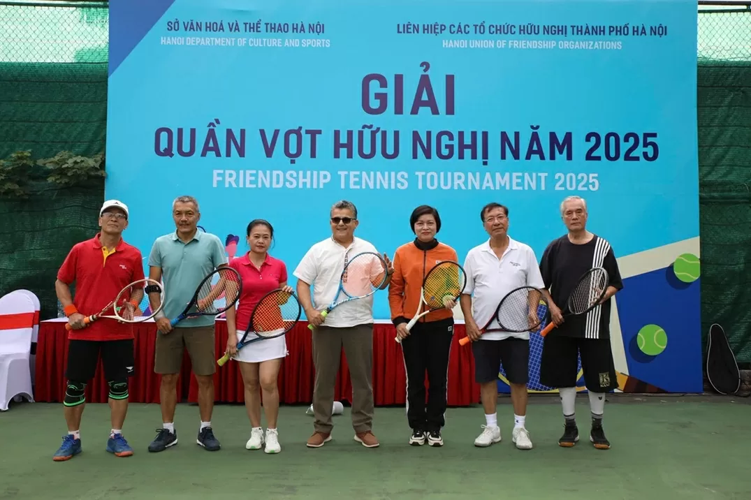 Sôi động Giải Quần vợt hữu nghị Hà Nội