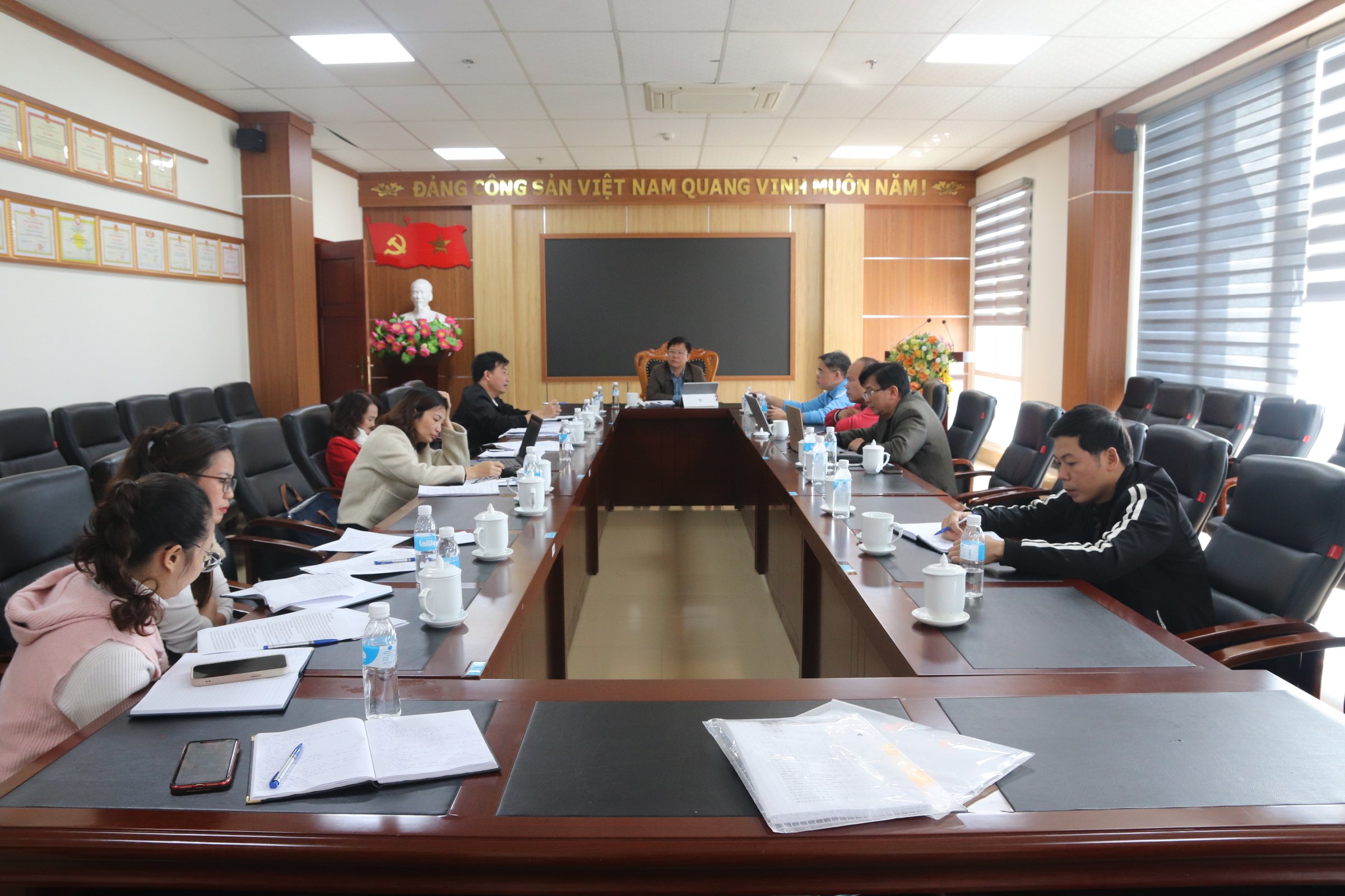 Họp tổ giúp việc soạn thảo Đề án và Nghị quyết phát triển Du lịch tỉnh Lai Châu giai đoạn 2026- ...