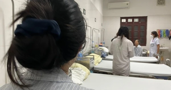 Nhiều người trẻ "sập nguồn" vì thức khuya?