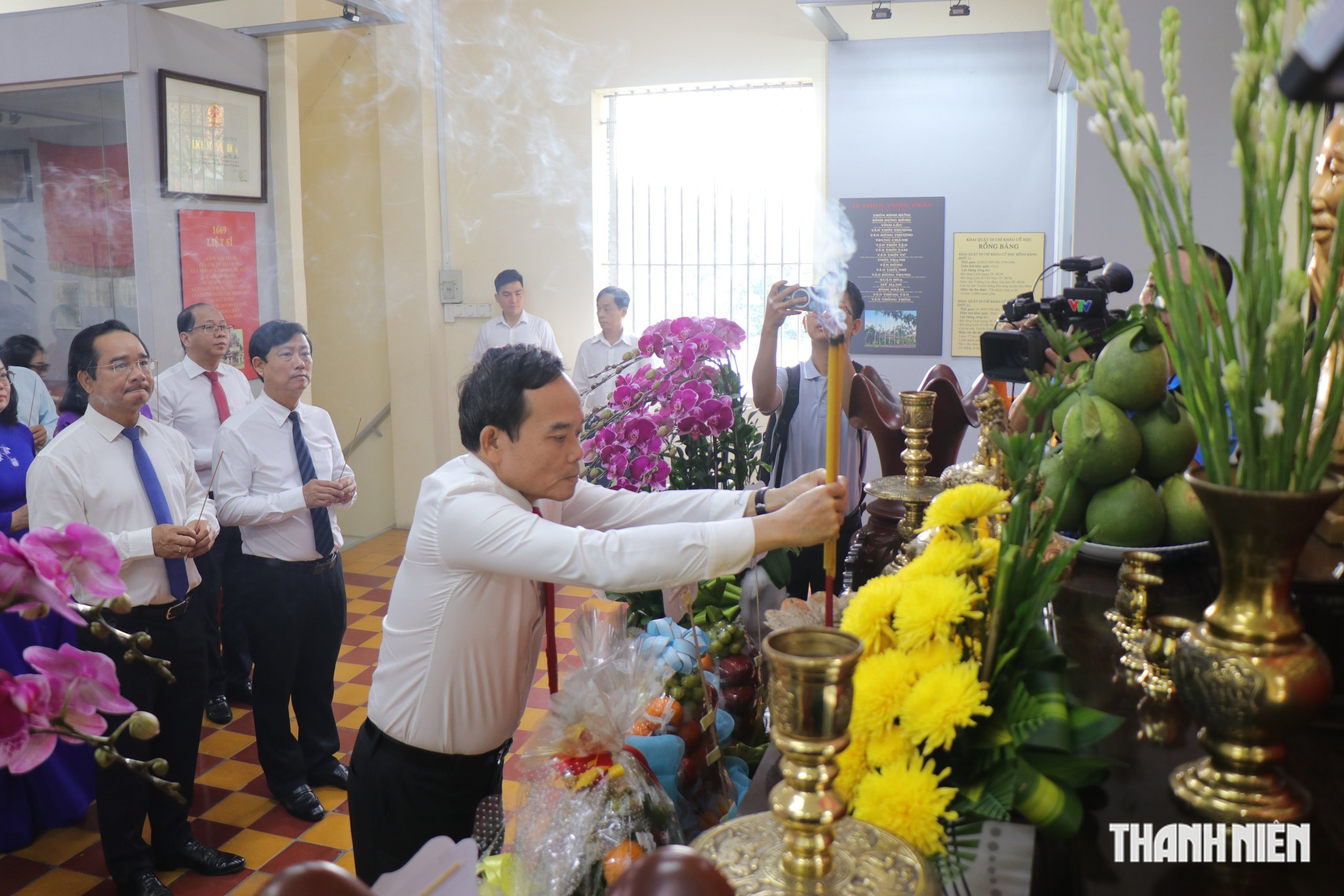 Lãnh đạo TP.HCM dâng hương, họp mặt kỷ niệm 85 năm ngày Nam kỳ khởi nghĩa- Ảnh 2.