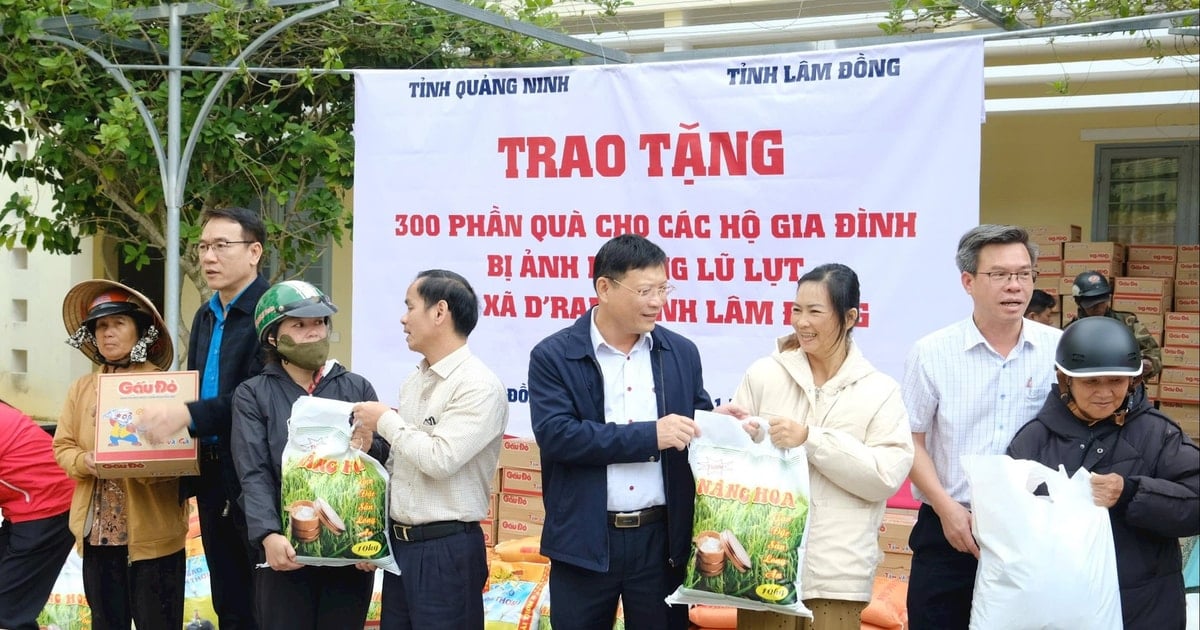 Đoàn công tác tỉnh Quảng Ninh trao 300 phần quà hỗ trợ người dân Lâm Đồng bị ảnh hưởng mưa lũ