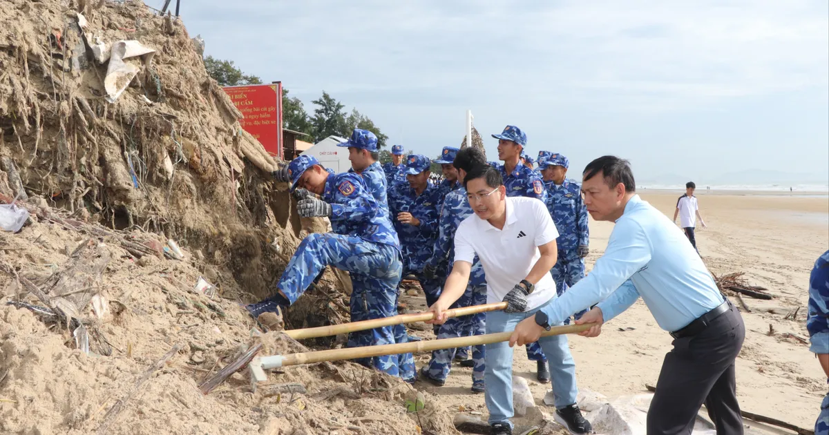 Hơn 500 người tham gia thu gom rác đại dương, làm sạch biển Bãi Sau