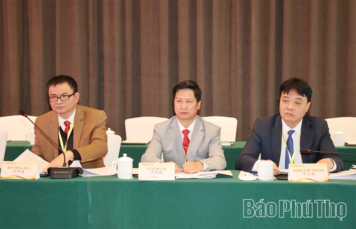 افتتاح مهرجان النهر الأحمر - أسبوع التعاون الفيتنامي الصيني في حوض النهر الأحمر 2025