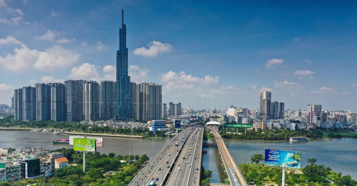 Xây dựng thương hiệu TP.HCM: Hãy nhìn lại mình và học các thành phố khác