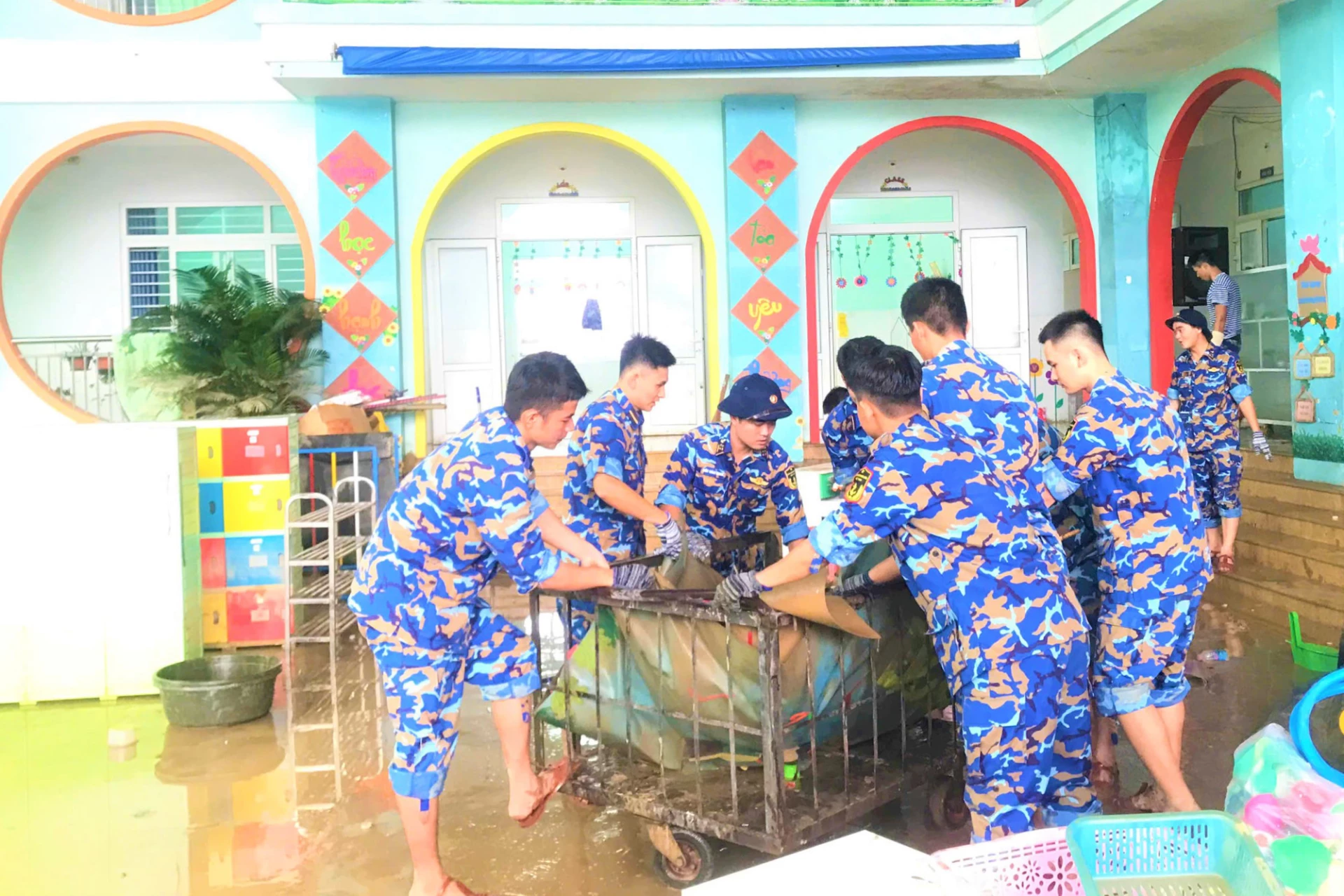 Поддержите уборку школ.