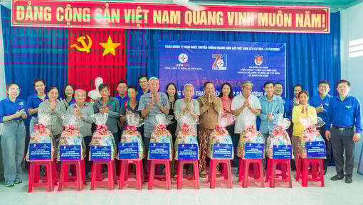 Tuổi trẻ ngành Điện và hành trình “Thắp sáng đường quê”