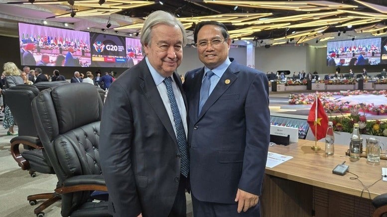 Statsminister Pham Minh Chinh og FNs generalsekretær António Guterres. (Foto: VGP/Nhat Bac)