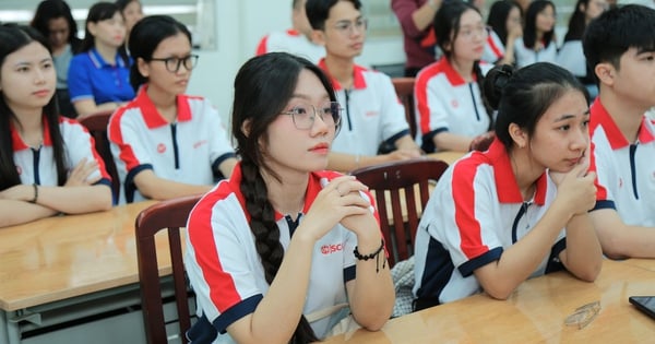 Hơn 1,6 tỉ đồng tiếp sức cho học sinh, sinh viên khó khăn