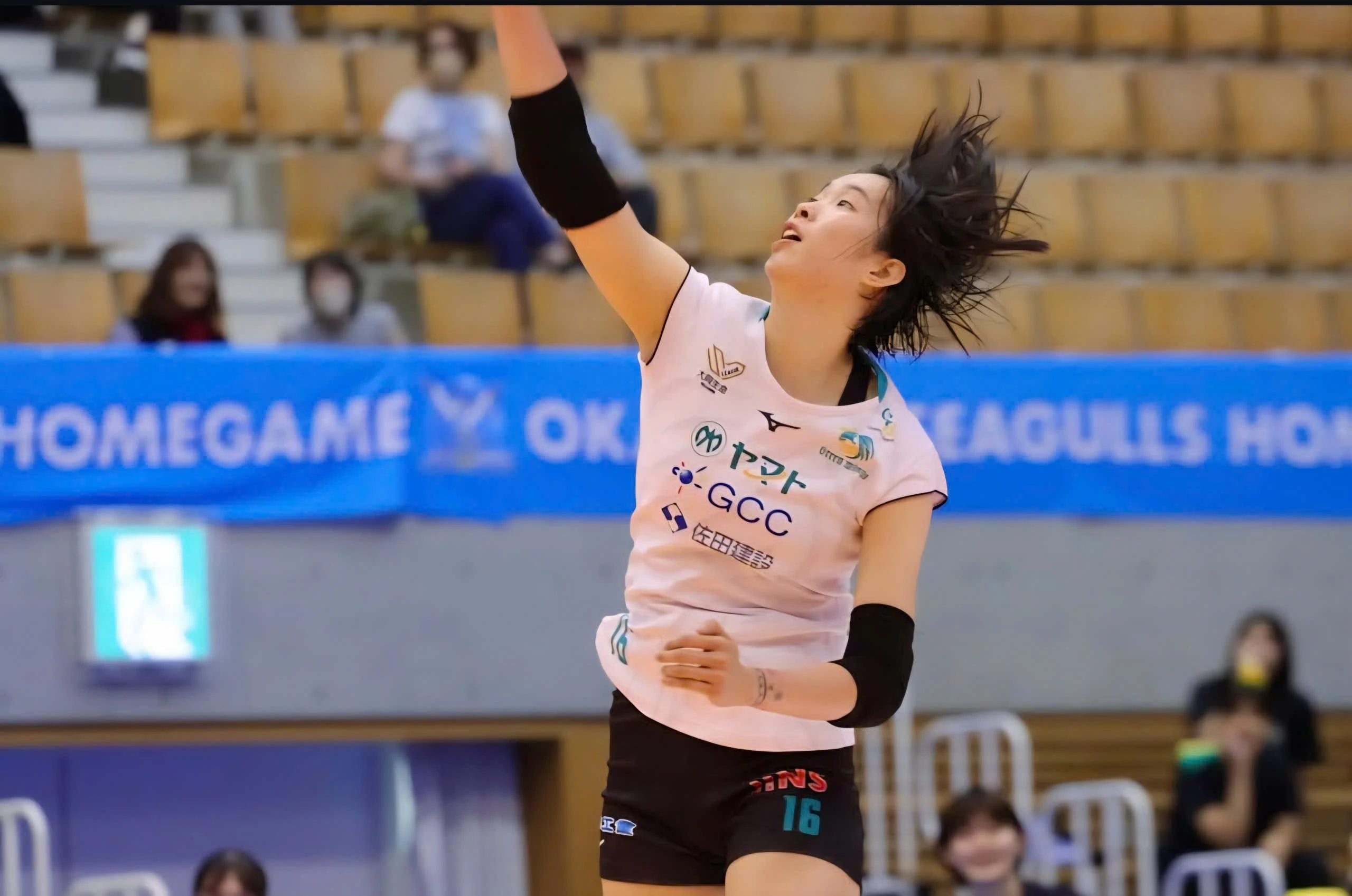 Thanh Thúy rực sáng đưa CLB Gunma Green Wings vào tốp 5 giải bóng chuyền Nhật Bản