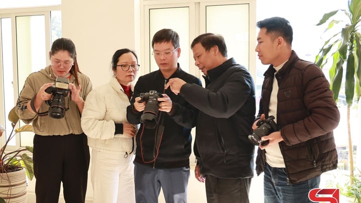 Tập huấn, trao đổi nghiệp vụ quay phim, chụp ảnh