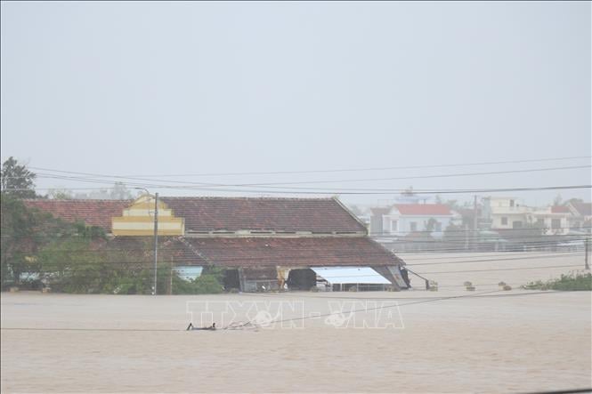 Đợt mưa lũ tại Nam Trung Bộ là một hiện tượng cực đoan, vượt kỷ lục lịch sử
