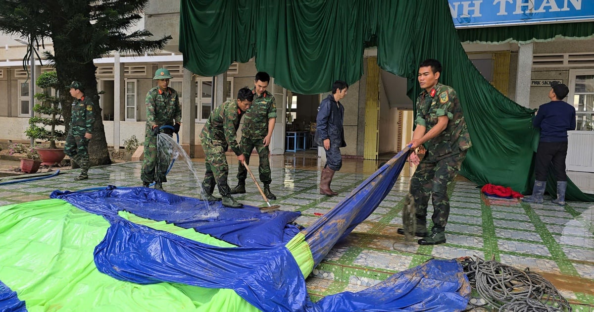 Lâm Đồng: Lũ lịch sử, trường học hư hỏng, học sinh chưa thể đến trường