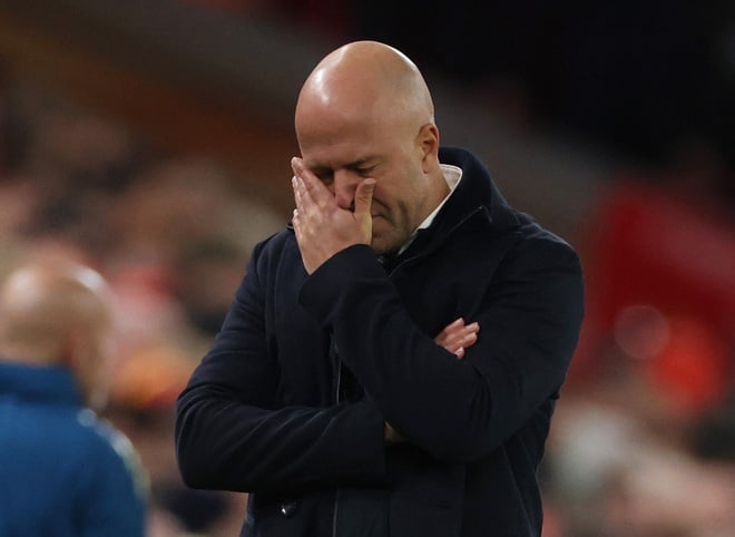 Liverpool rệu rã, thua thảm 0-3 ở hai trận liên tiếp: ‘HLV Arne Slot sắp bị sa thải'- Ảnh 2.