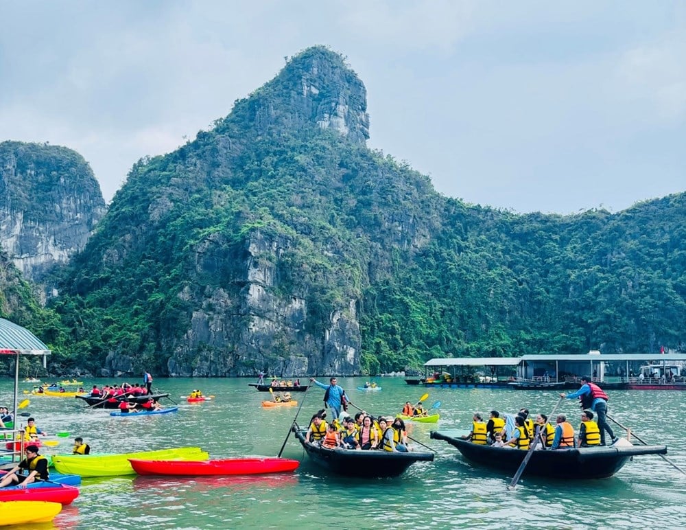 Xu hướng du lịch nào lên ngôi mùa cuối năm 2025?